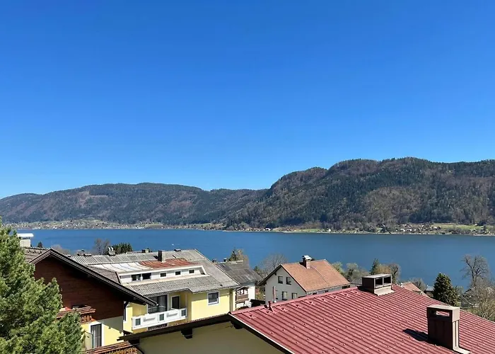 Gemuetliche Seeblickwohnung Lara